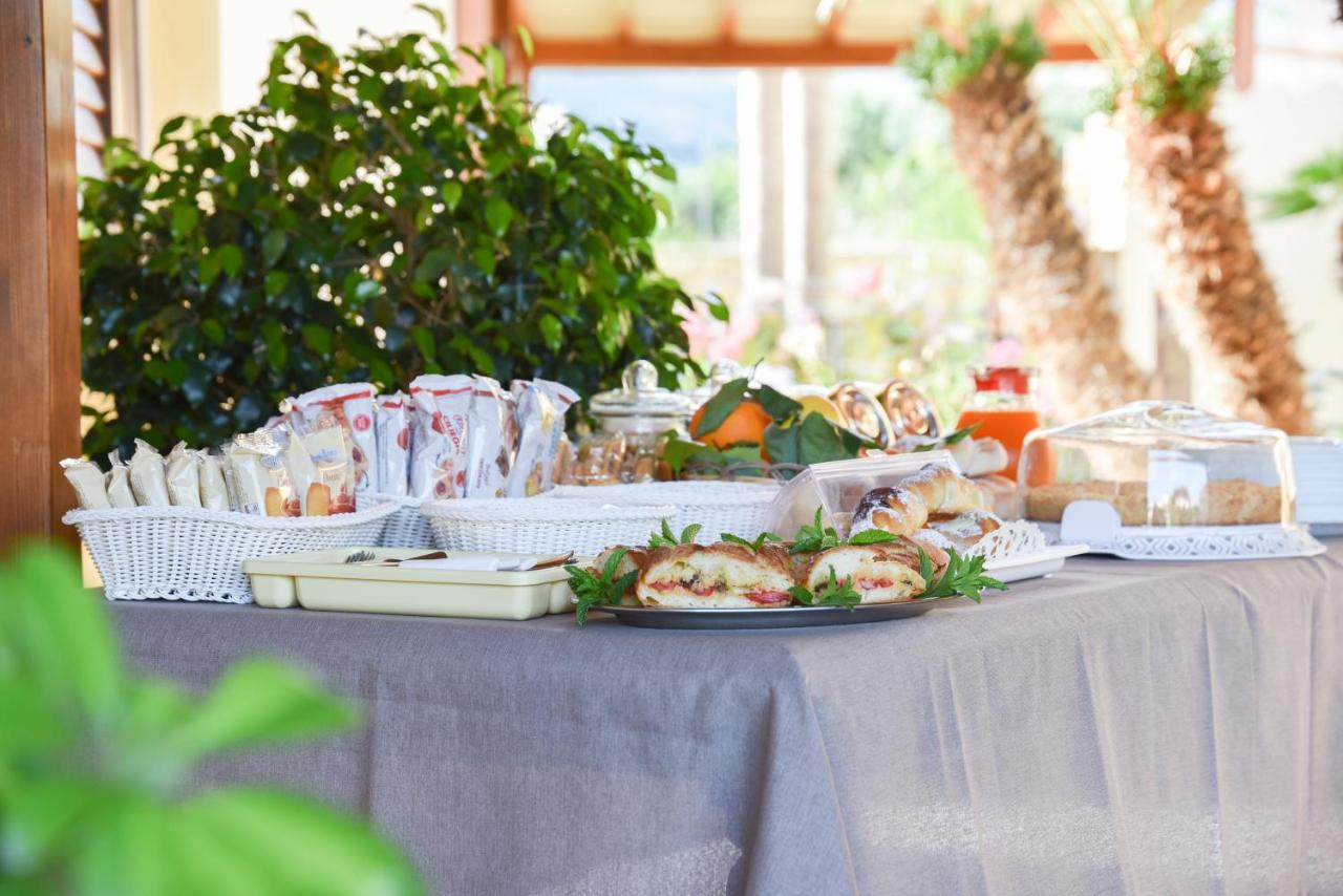 Bed and Breakfast Aurora Castelluzzo Exterior foto