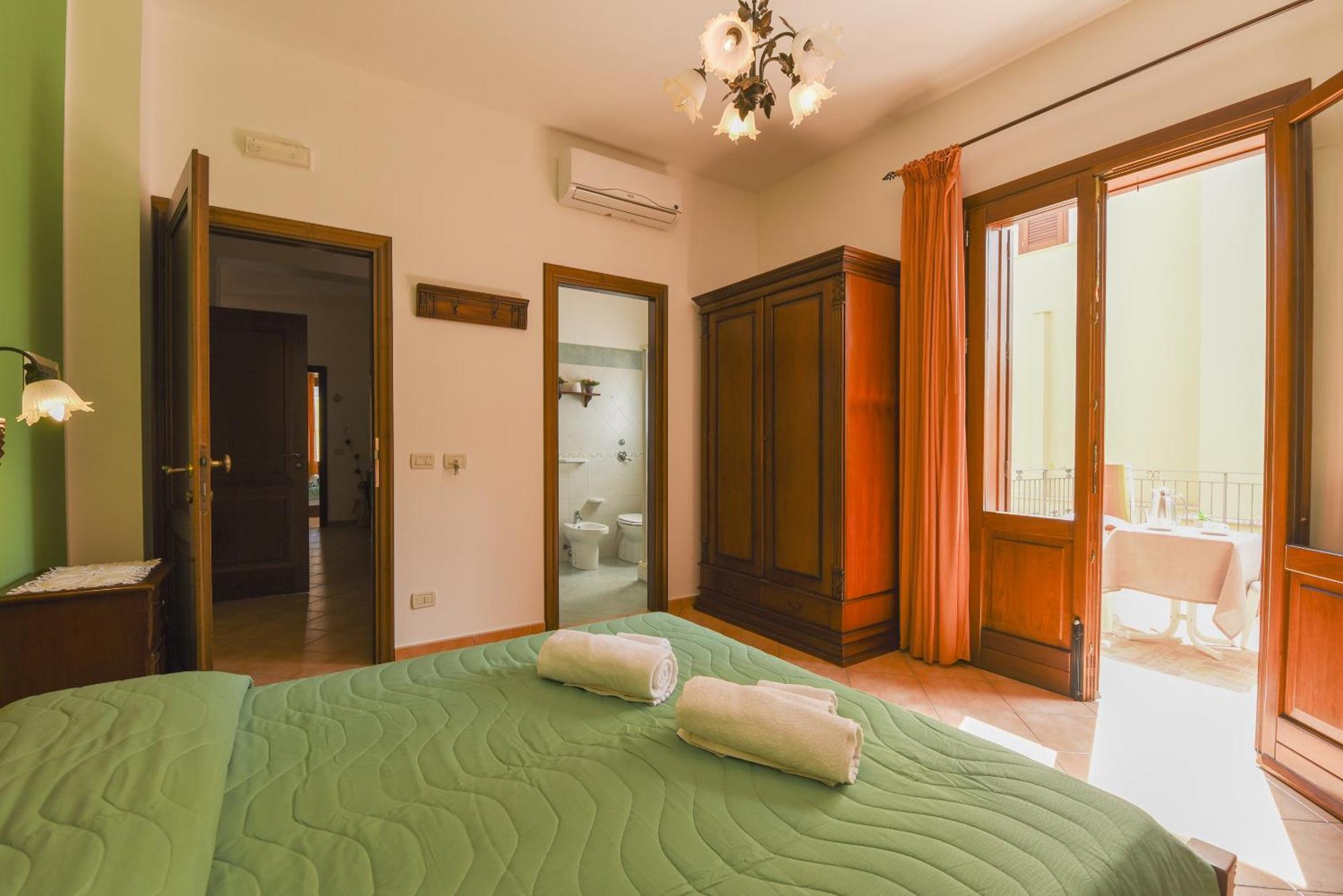 Bed and Breakfast Aurora Castelluzzo Zimmer foto
